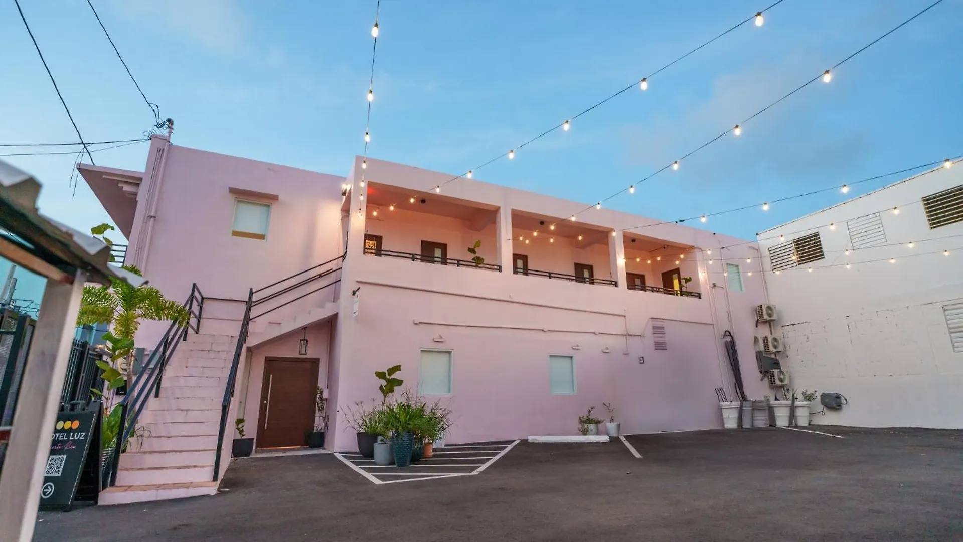 Room 3 Vibrant Walkable Hub In Santurce サンジョアン